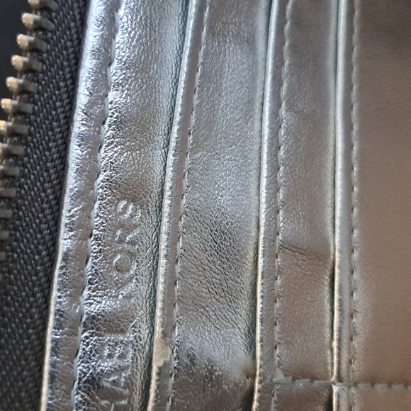 Mk zip around wallet - Picture 5 of 8